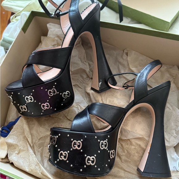 Gucci Black Platform Sandals with Logo Detail - Picture 1 of 2